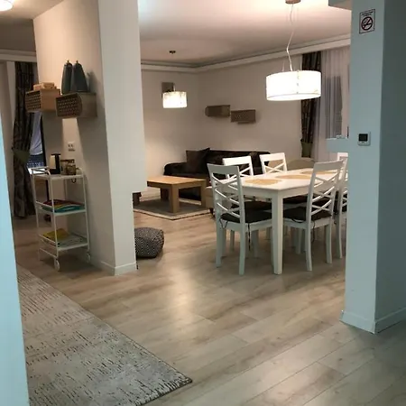 Navis Villa *